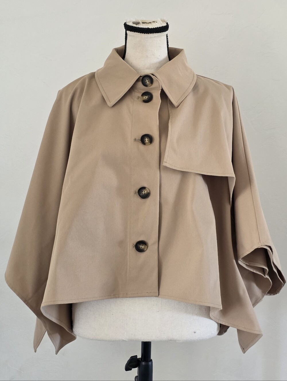 NWT House of Harlow 1960 Cropped Trench Cape Jacket Tan OS